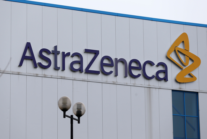 Испытания вакцины от COVID-19 компании AstraZeneca приостановлены