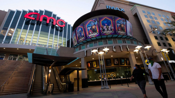 Кинотеатры AMC могут потратить все наличные накопления к концу 2020 года